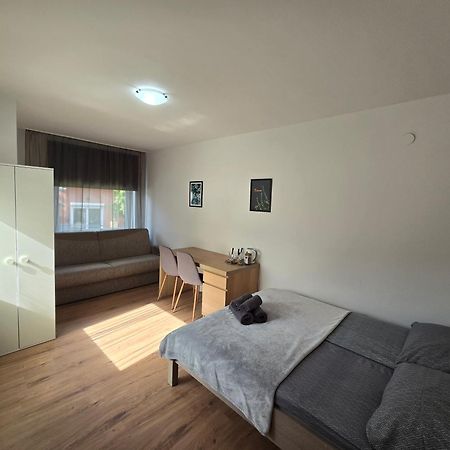 Poludnie Wroclawia Hotel Bagian luar foto